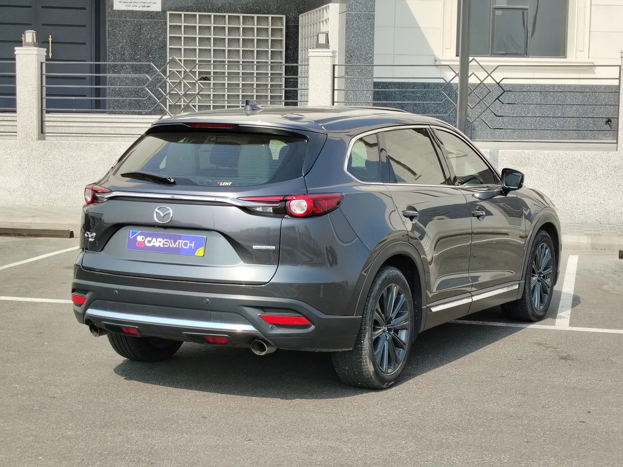 Car image 5