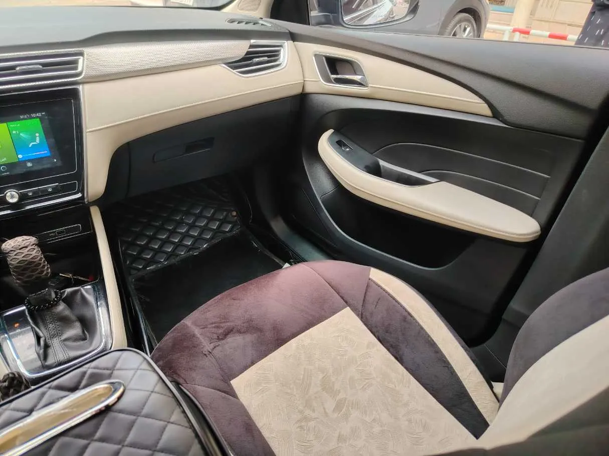 Car image 39