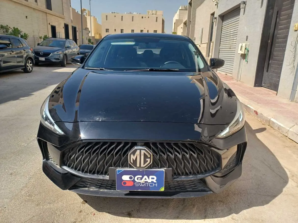 Car image 2