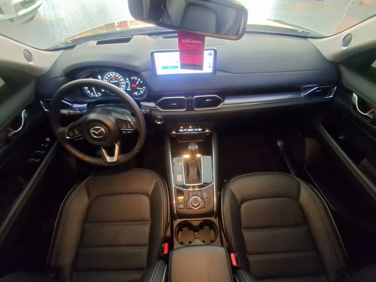Car image 14