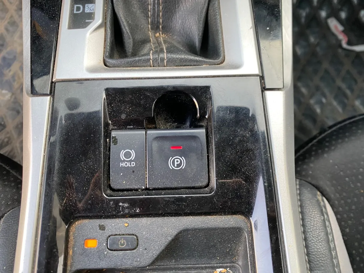 Car image 21