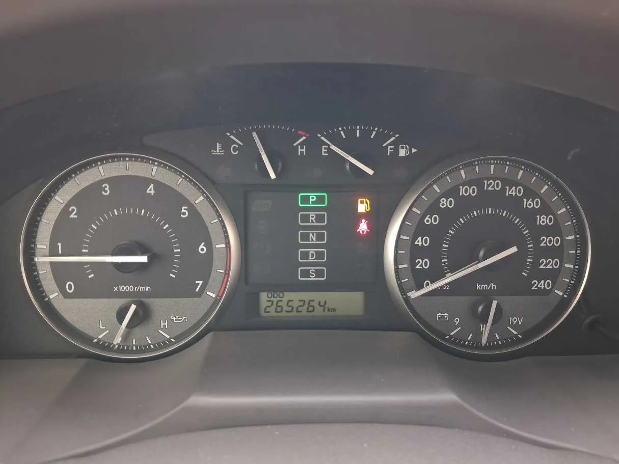 Car image 18