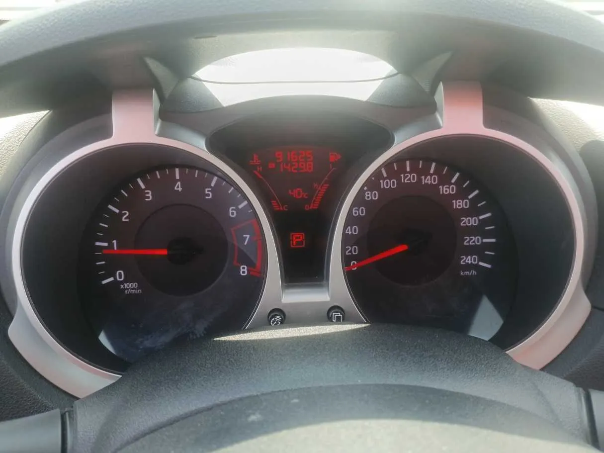 Car image 17