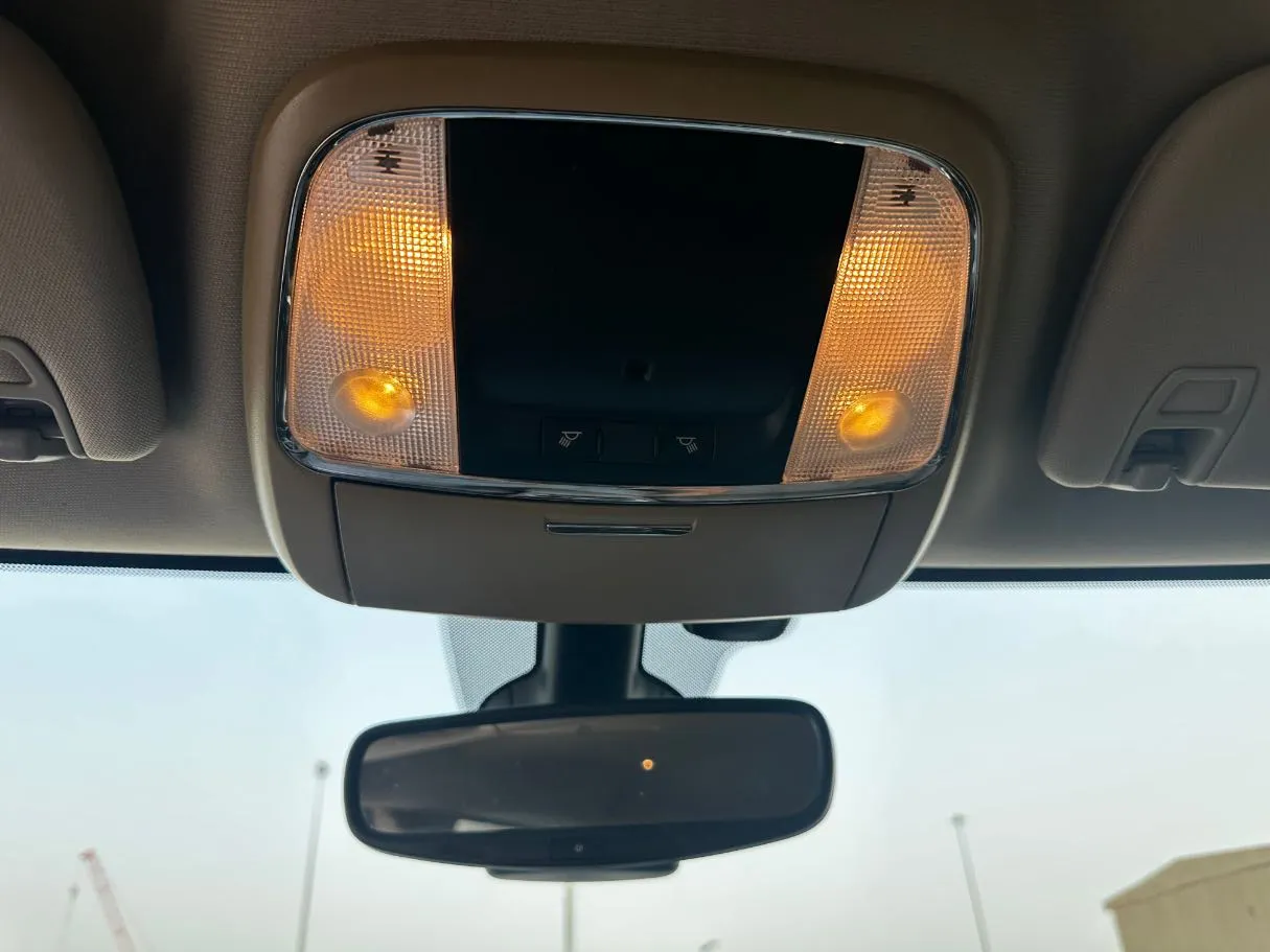 Car image 26