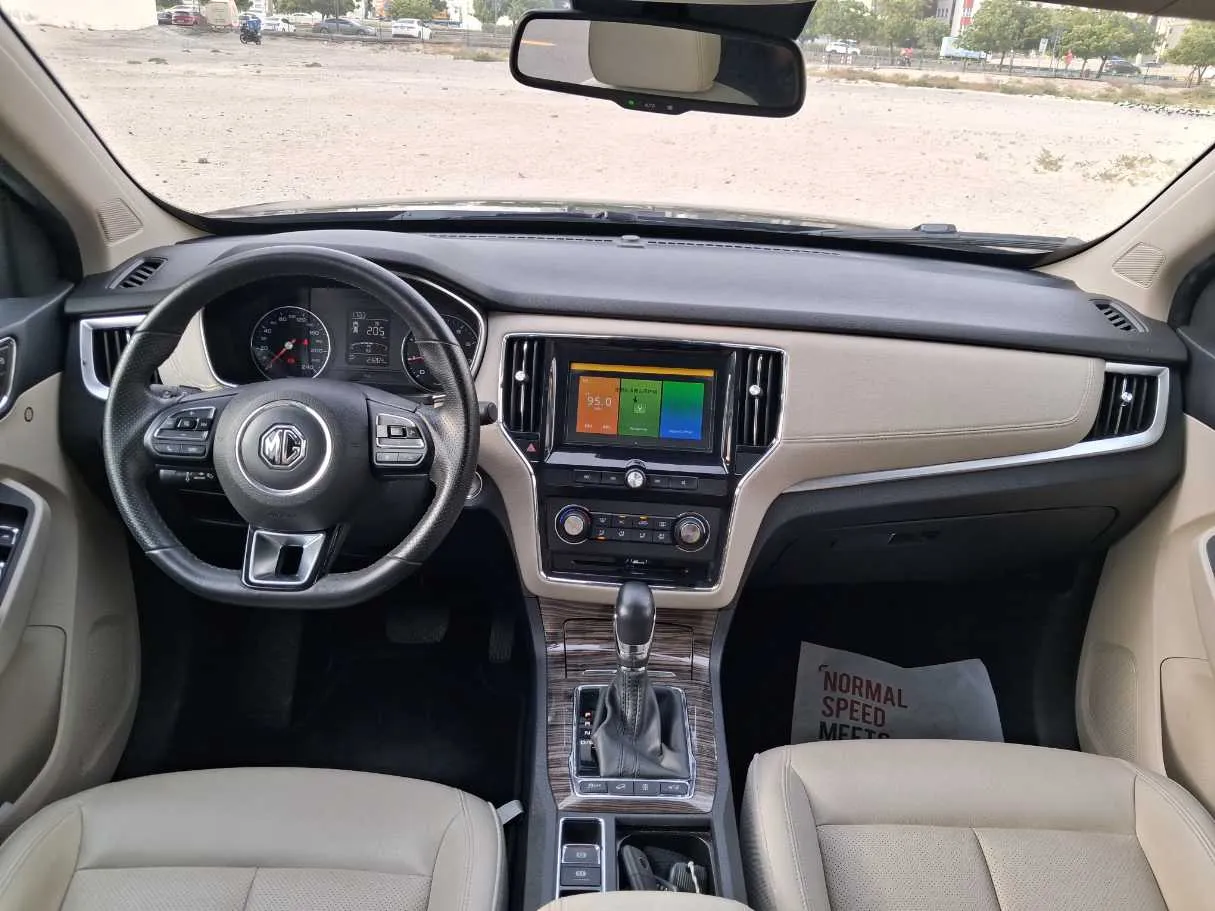 Car image 15