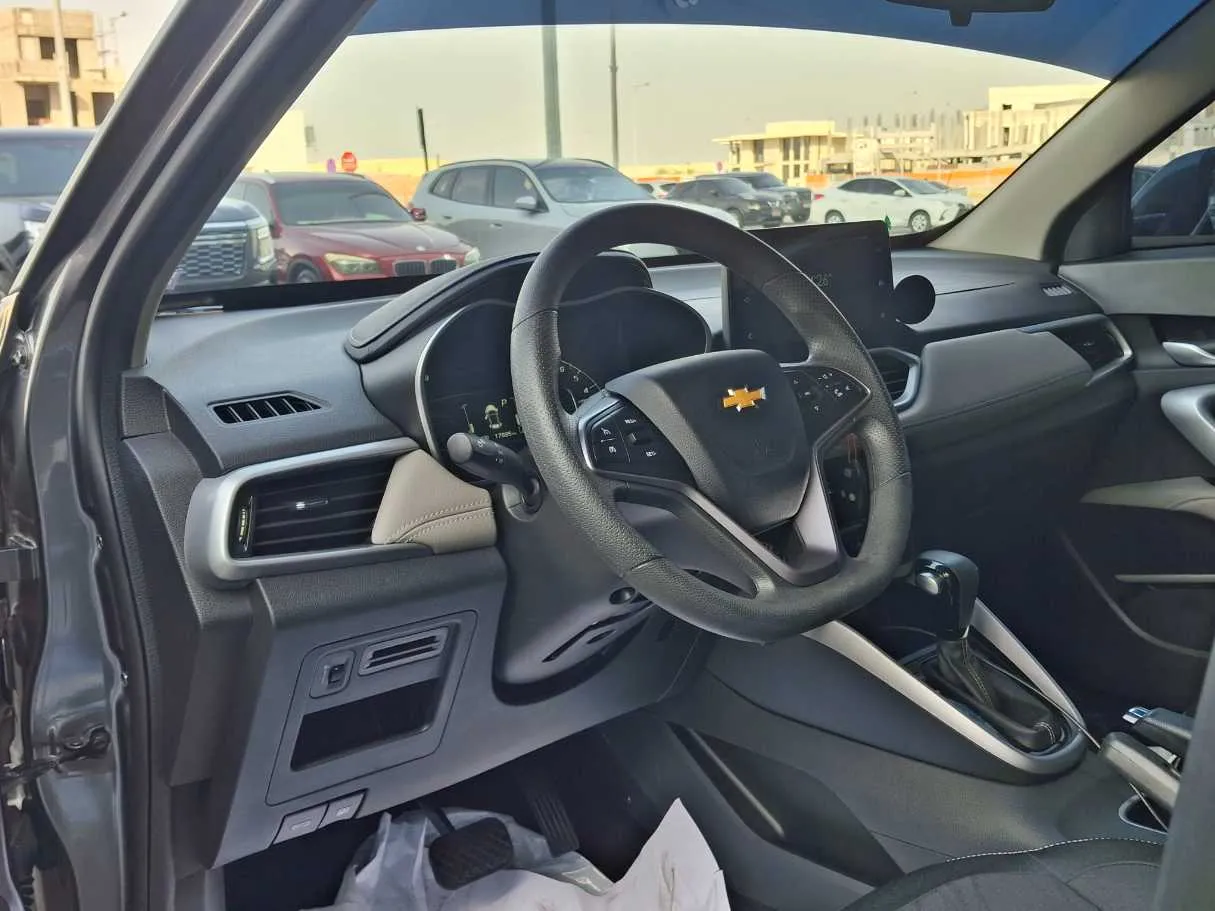 Car image 11