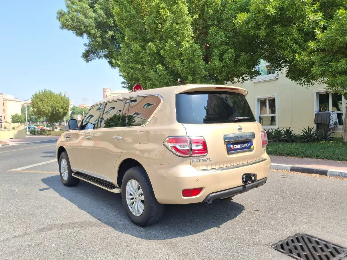 Car image 7