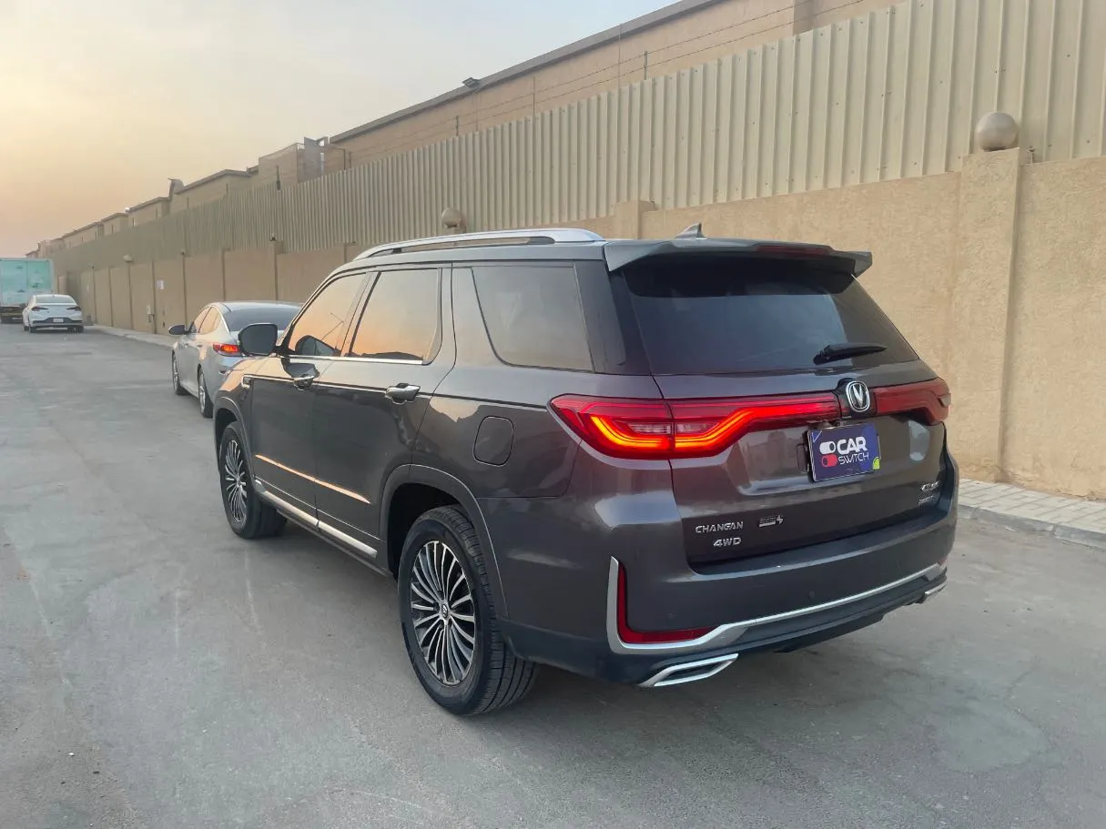 Car image 7