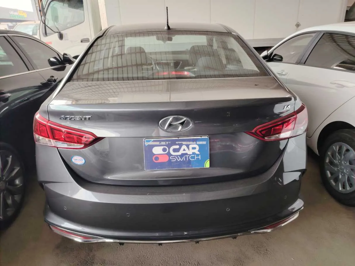 Car image 6
