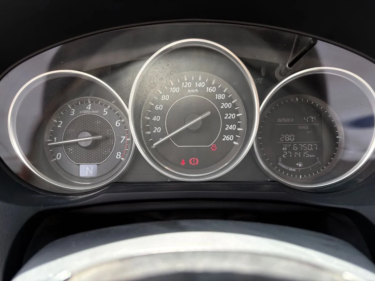 Car image 23