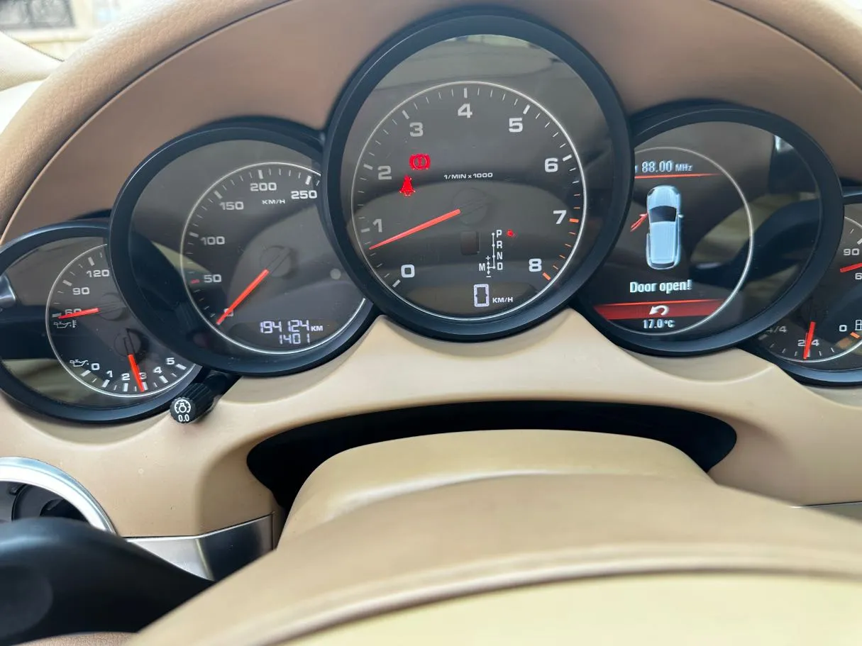 Car image 22