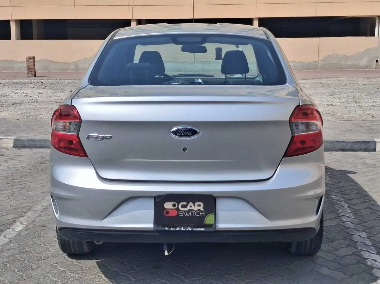 Car image 6