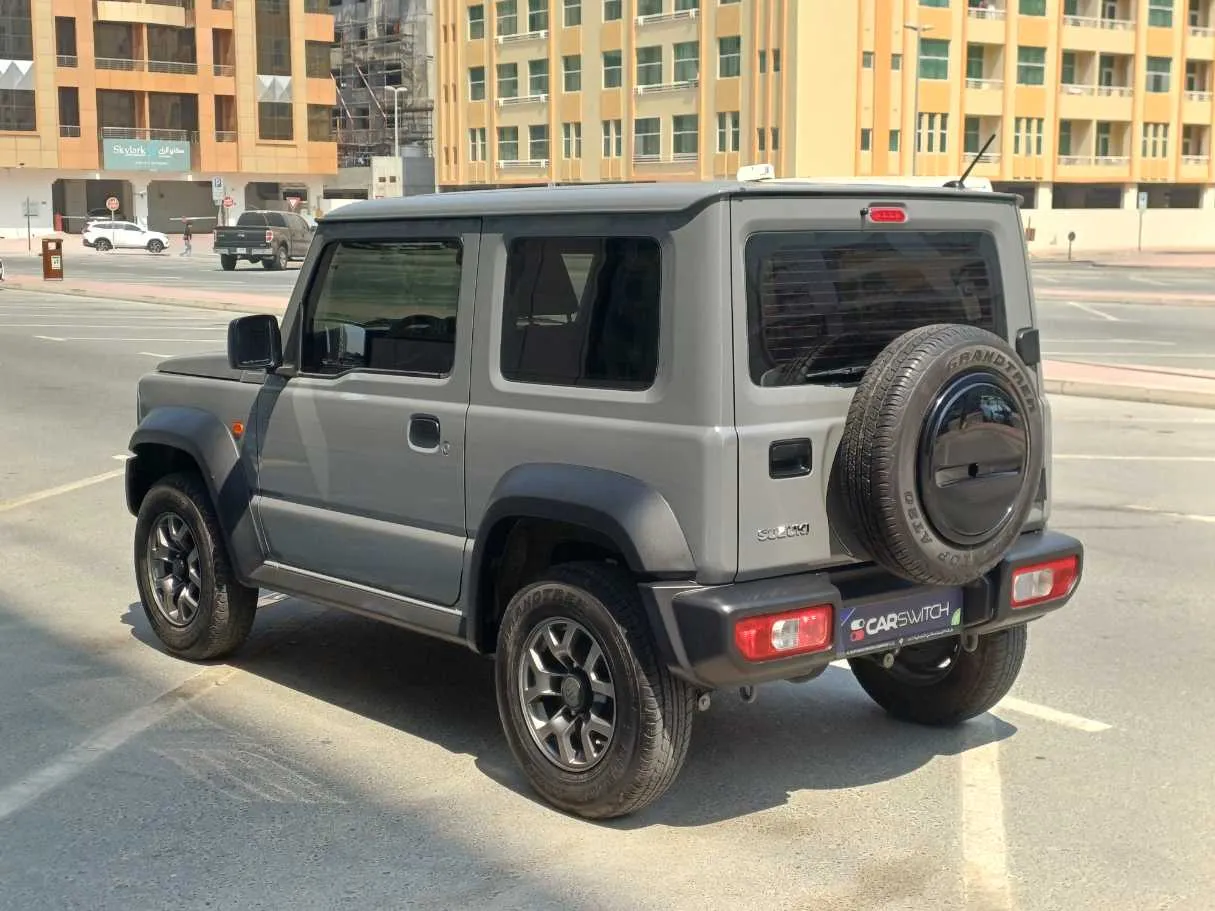 Car image 7