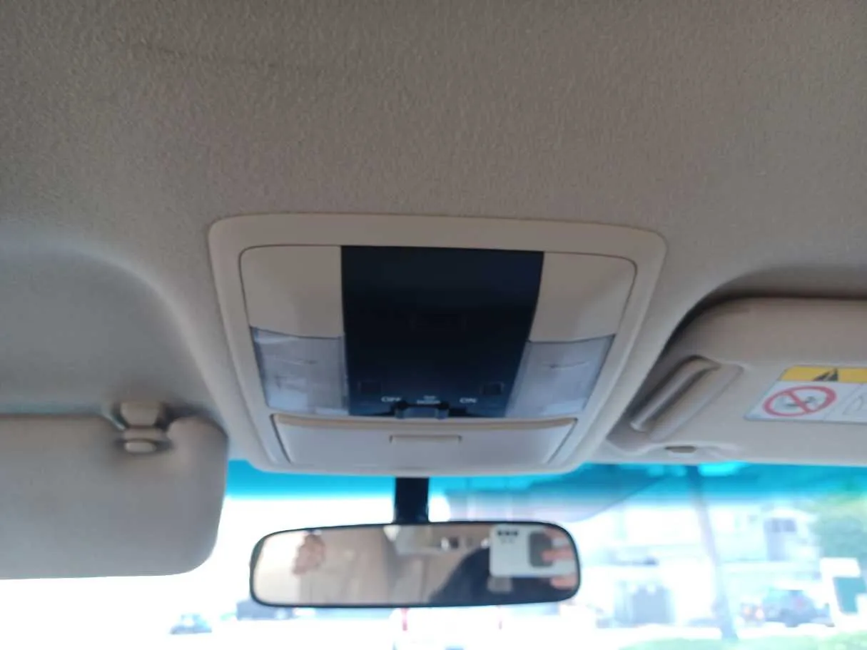 Car image 20