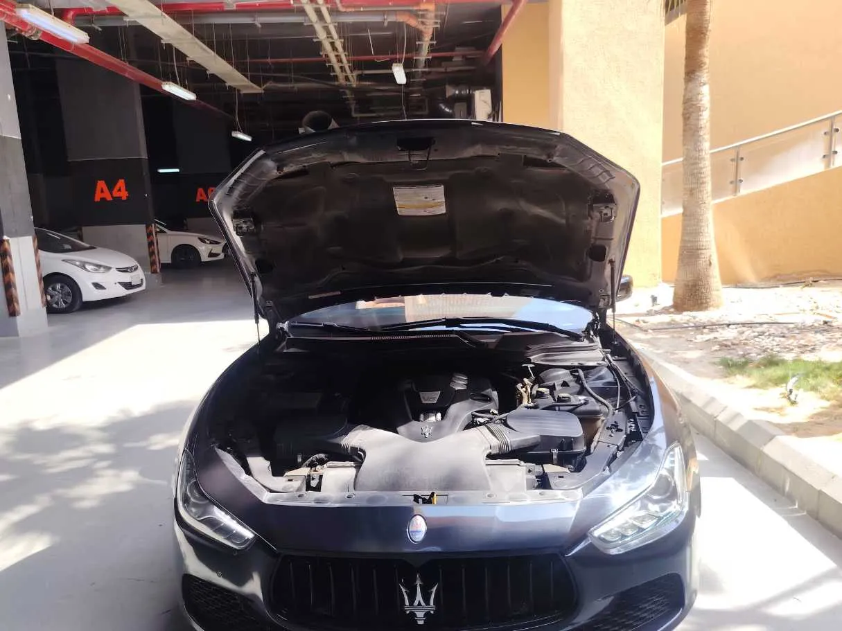 Car image 32