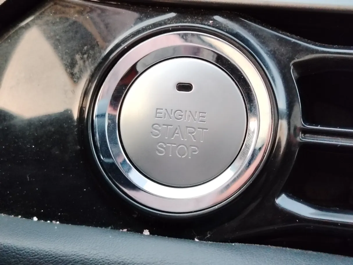 Car image 28