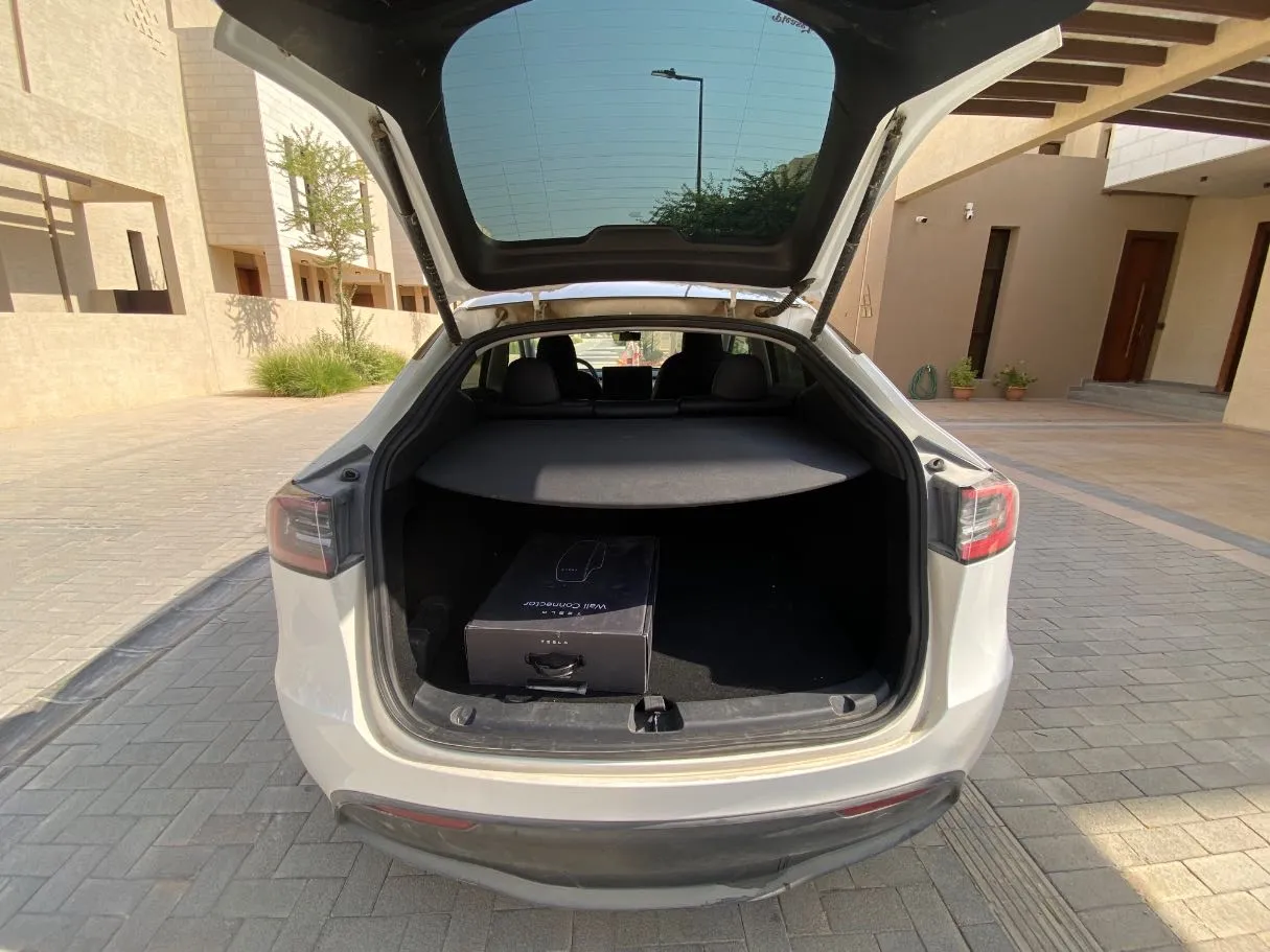 Car image 18