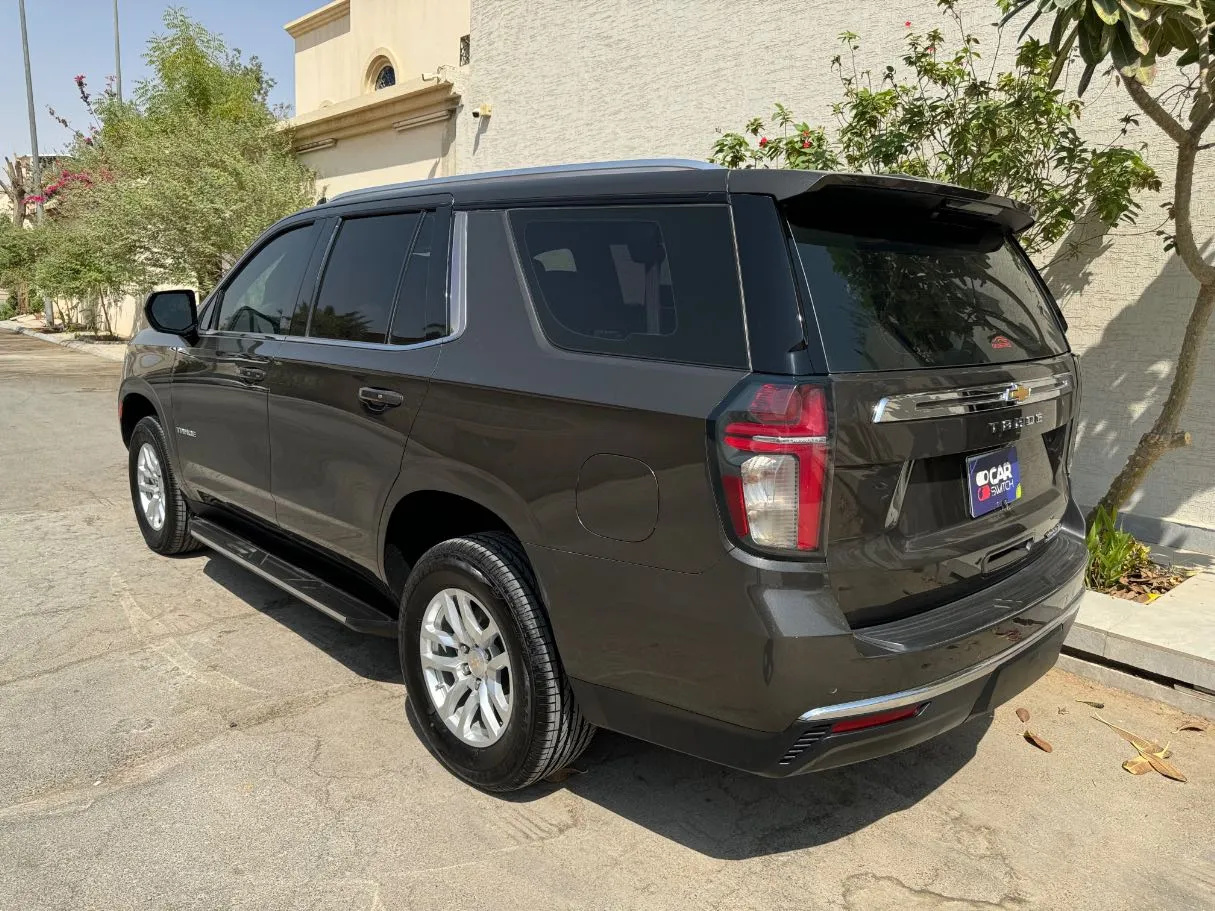 Car image 6