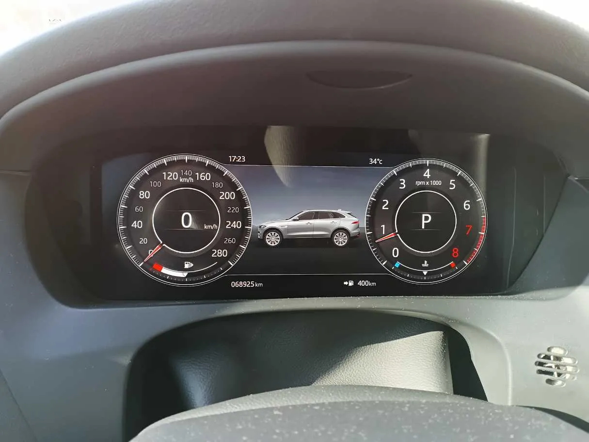 Car image 25