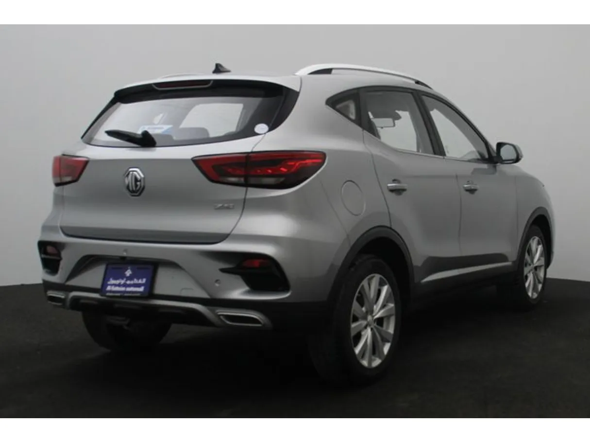 Car image 2