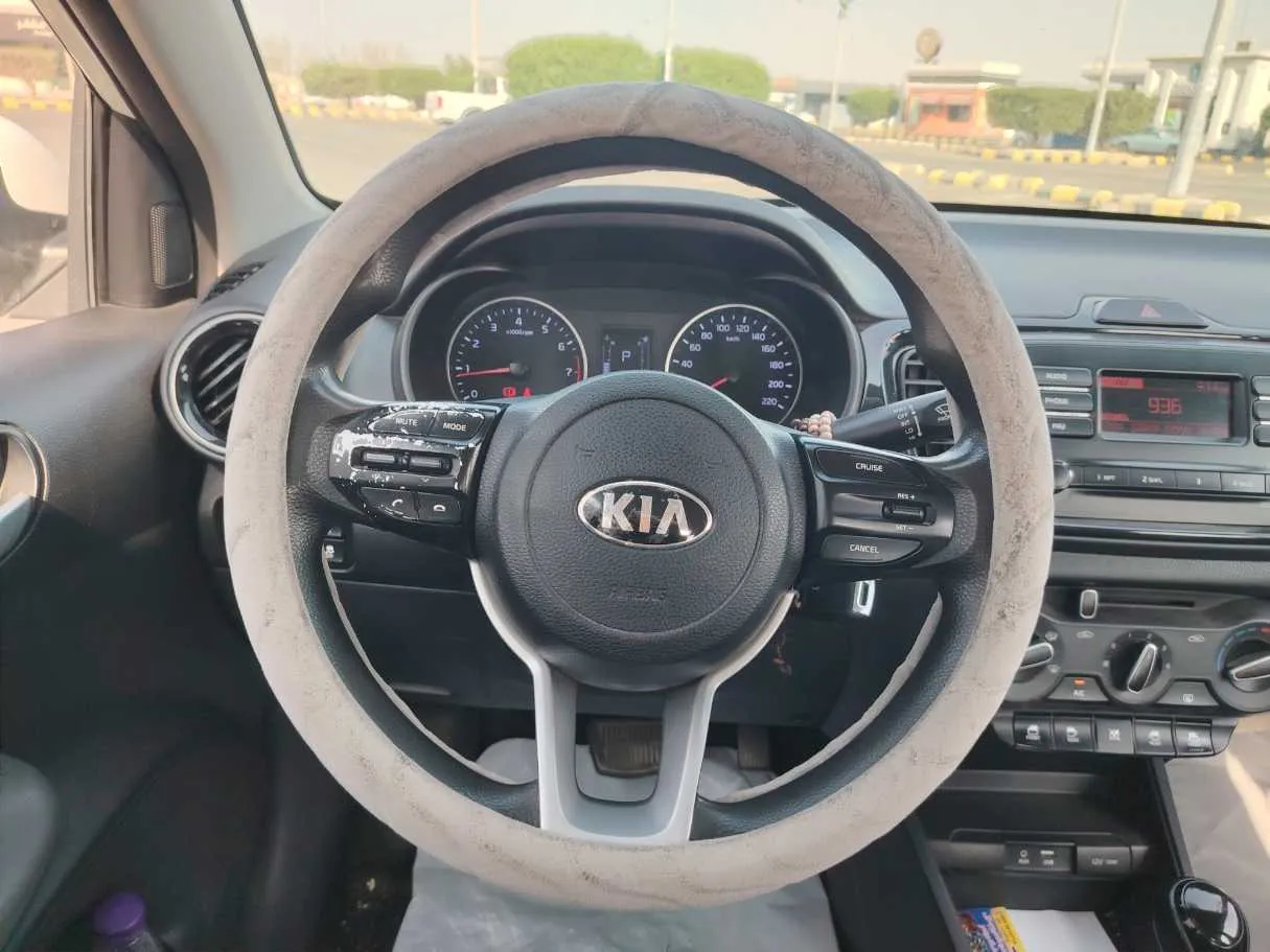 Car image 23
