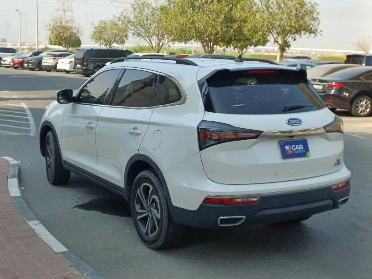 Car image 7