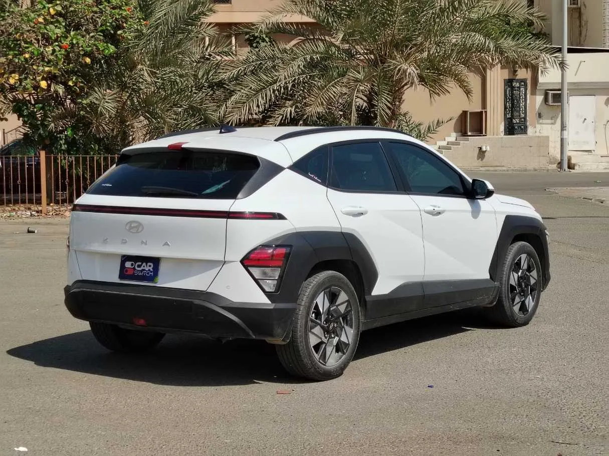 Car image 5