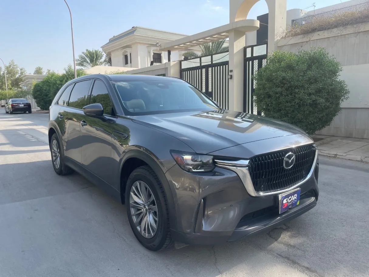 Car image 3