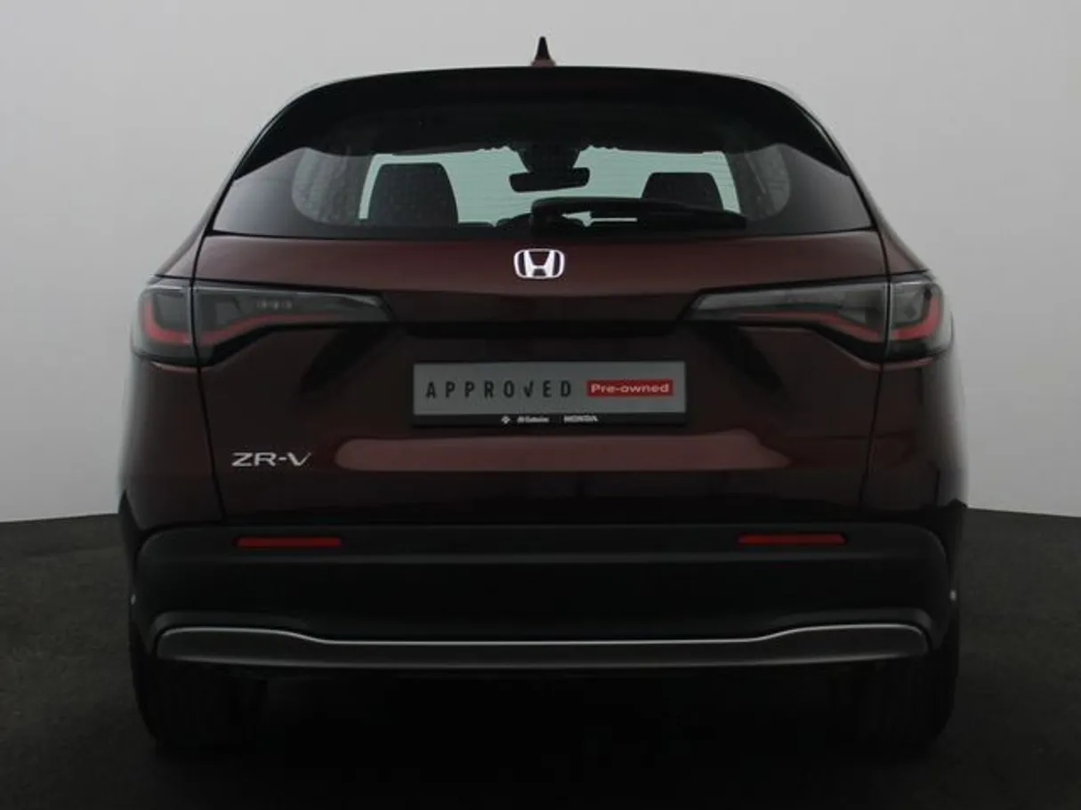 Car image 11