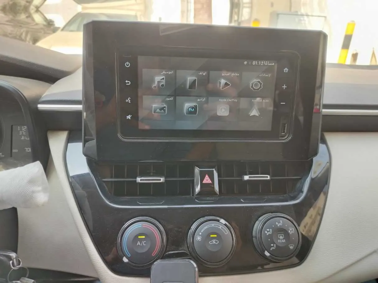 Car image 26