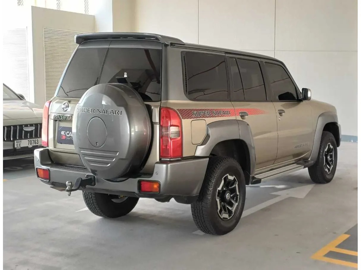 Car image 5