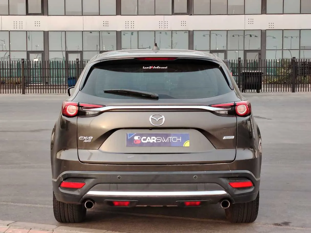 Car image 6