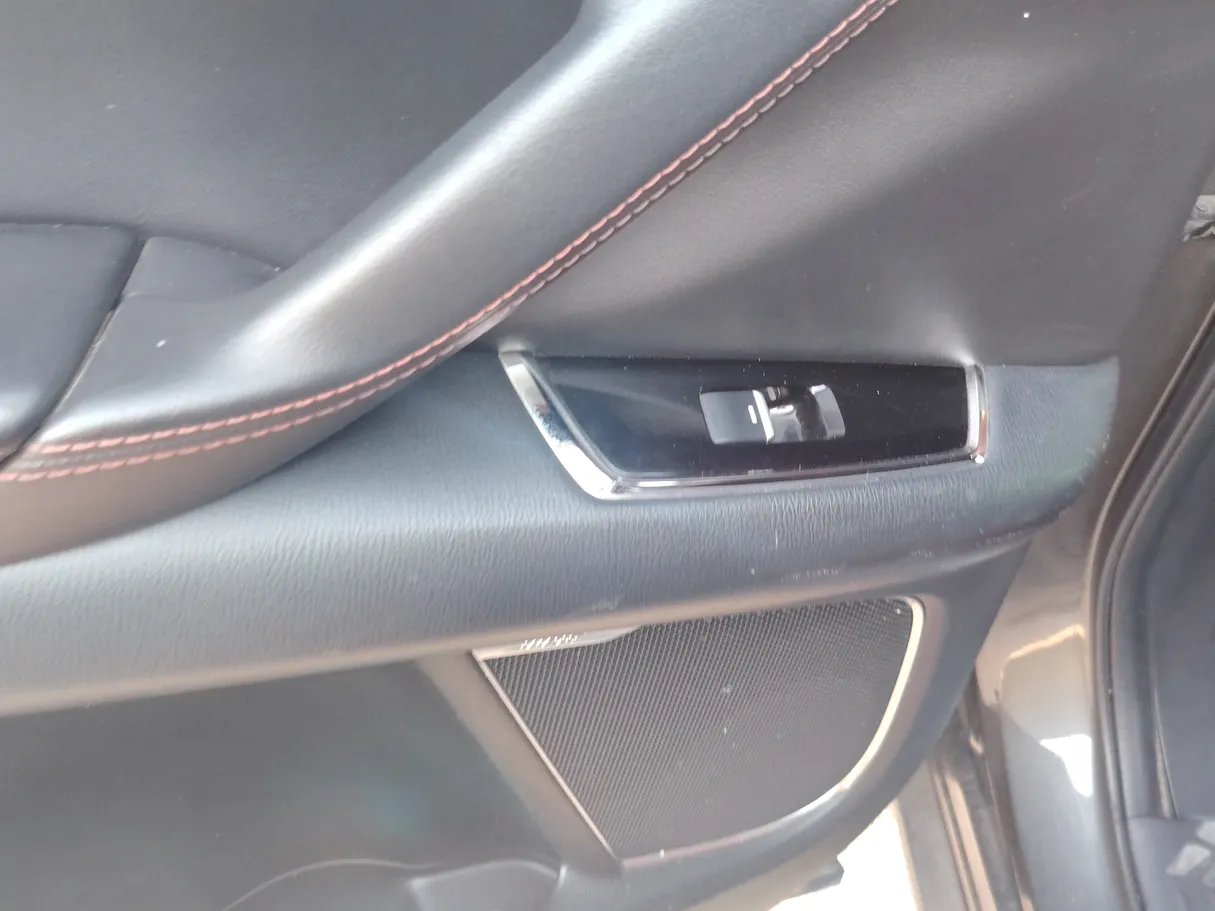Car image 31