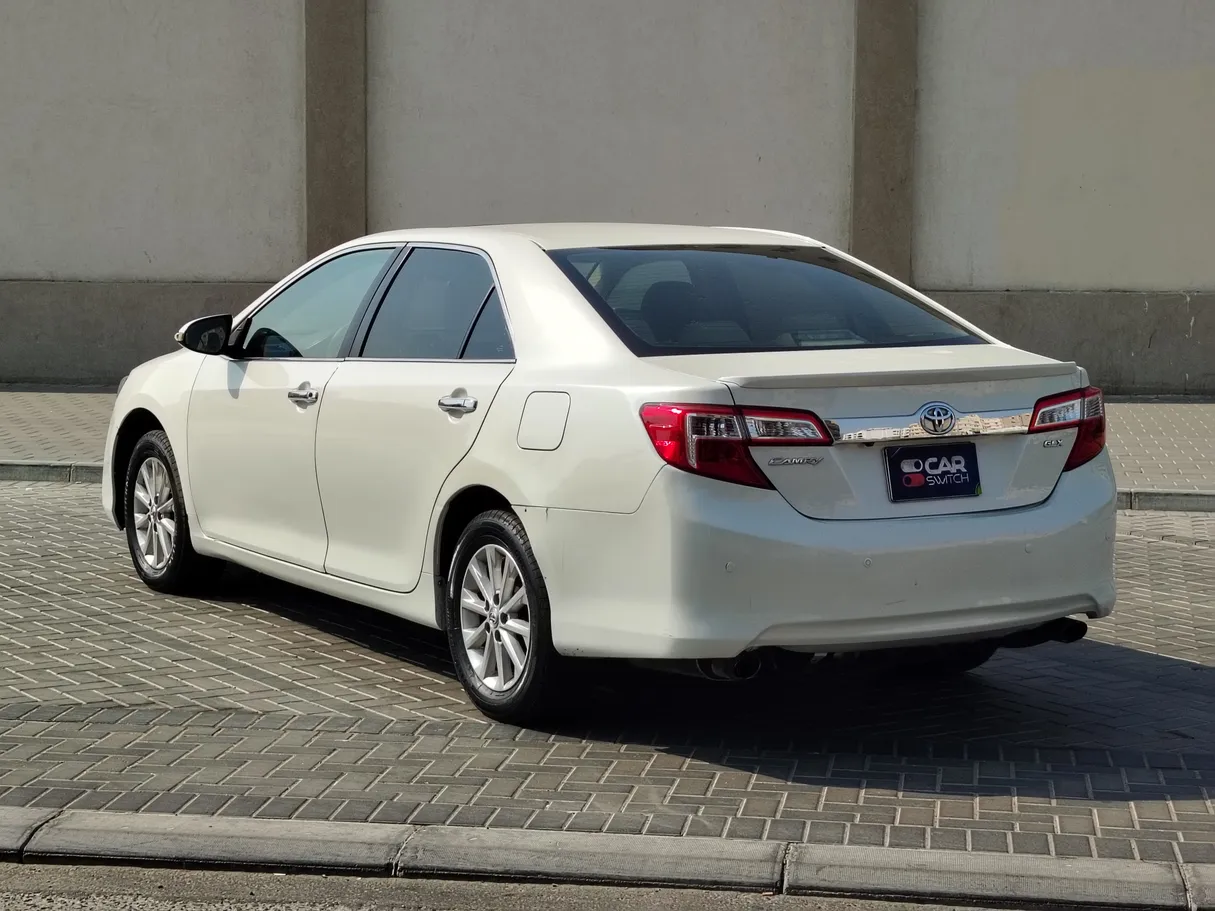 Car image 7