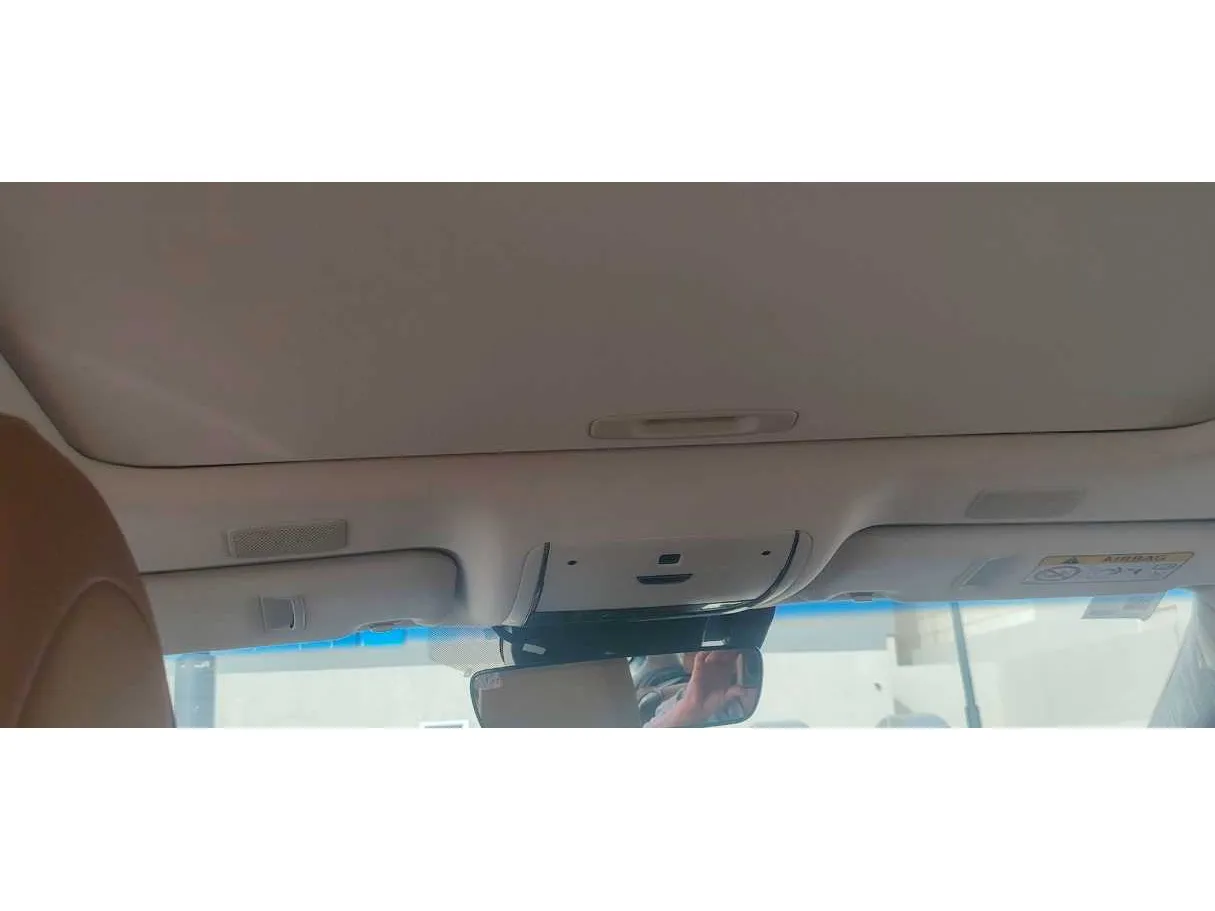 Car image 37
