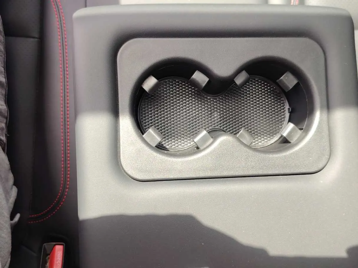 Car image 33