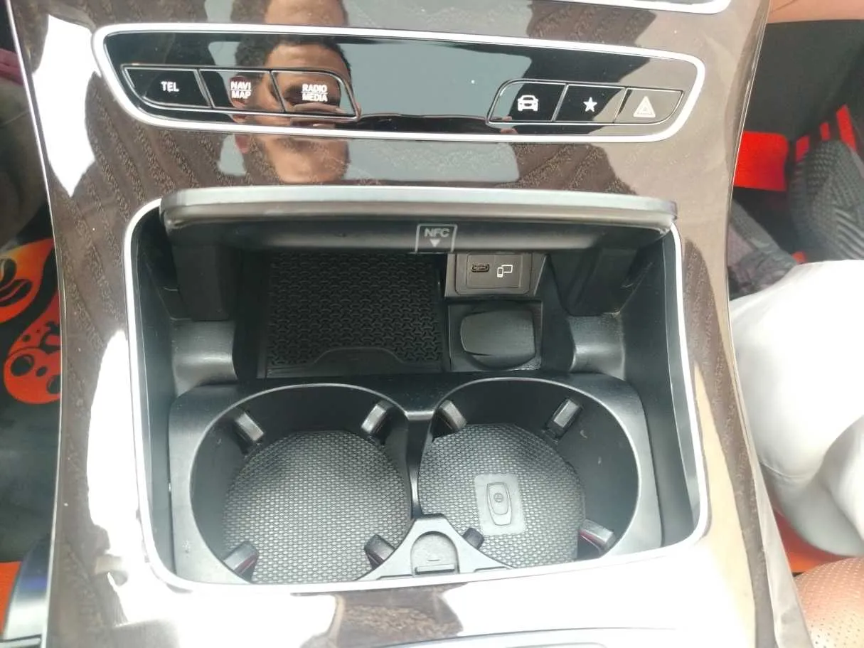 Car image 42