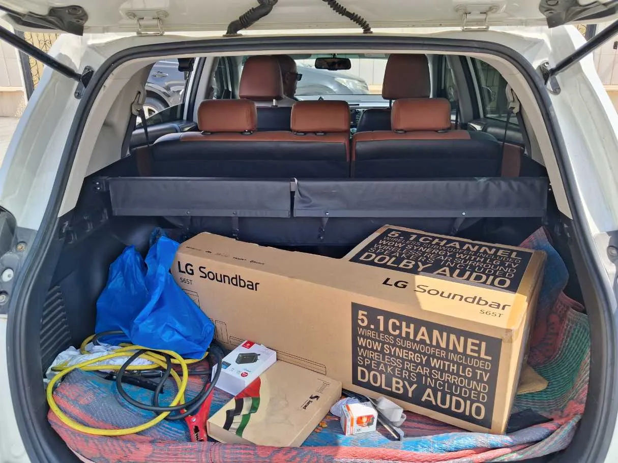Car image 18