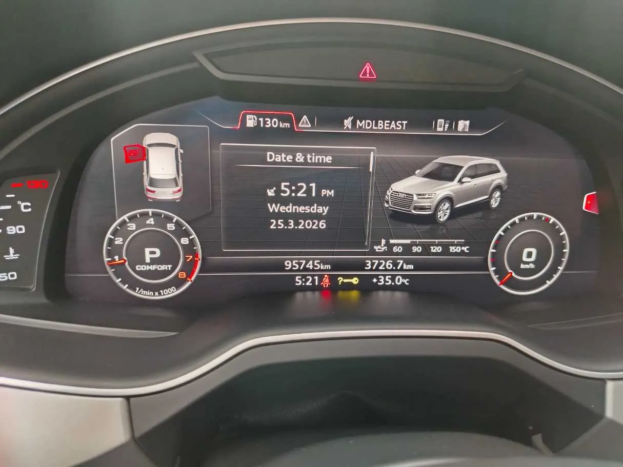 Car image 27