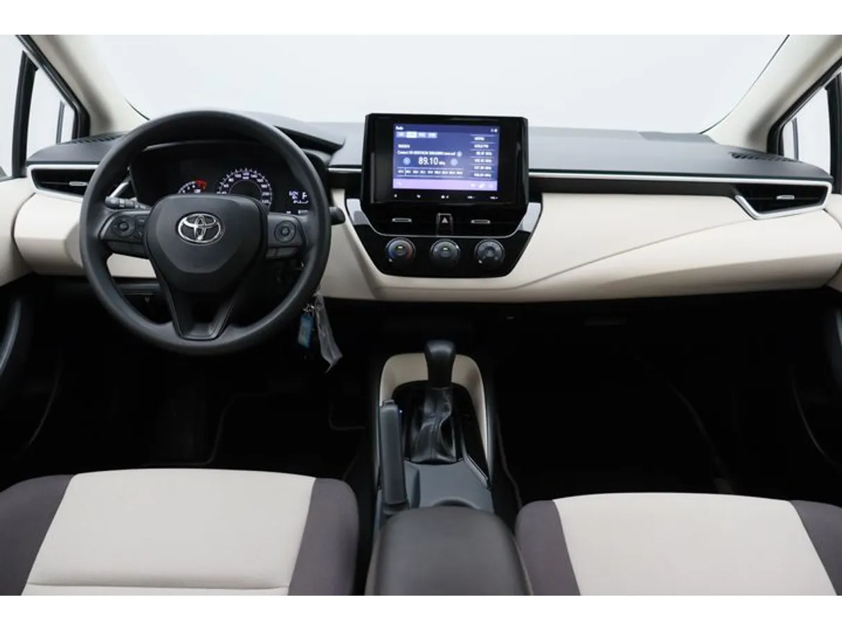 Car image 14