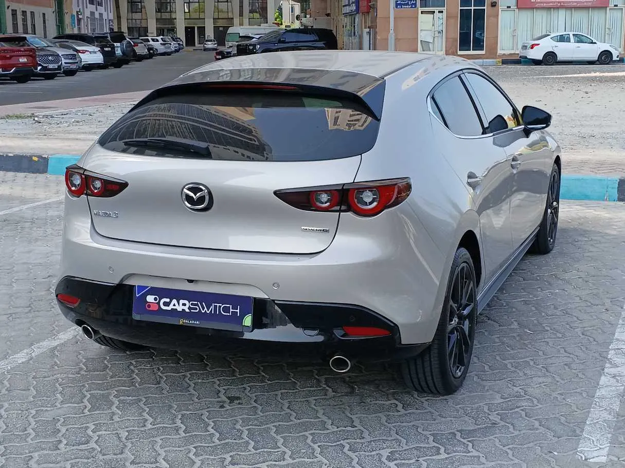 Car image 5