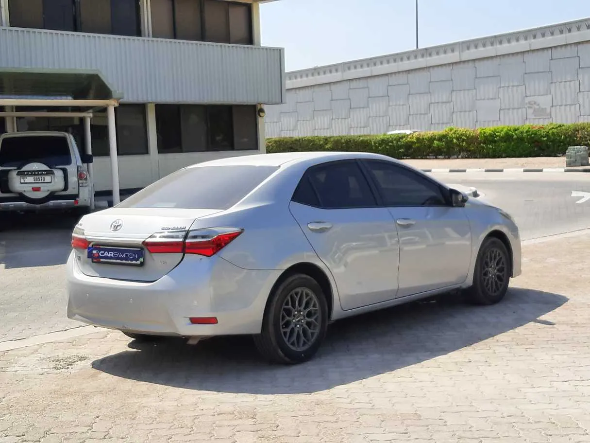 Car image 5
