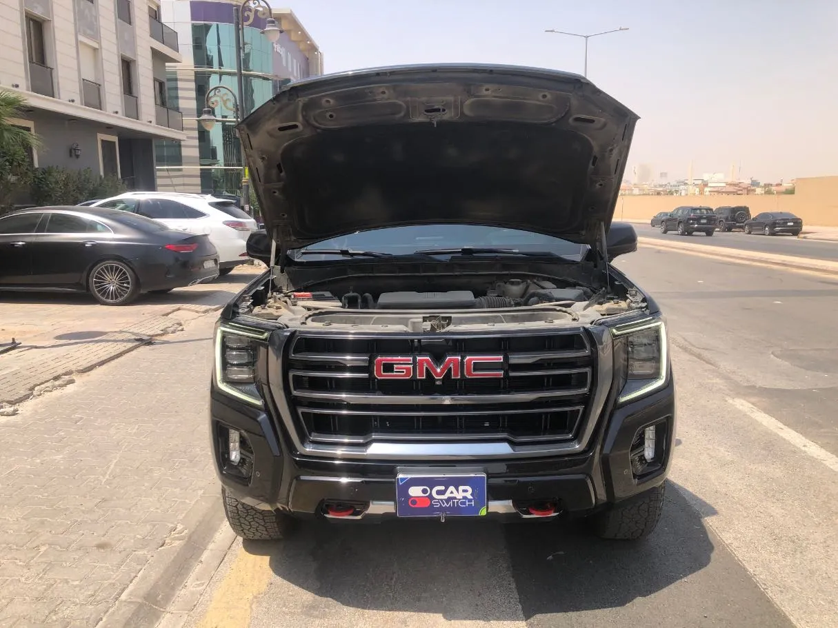 Car image 25