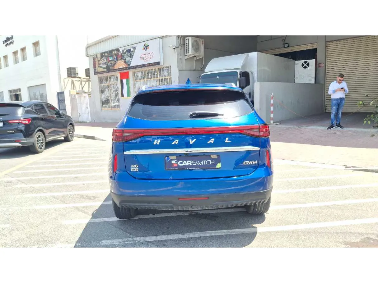 Car image 6