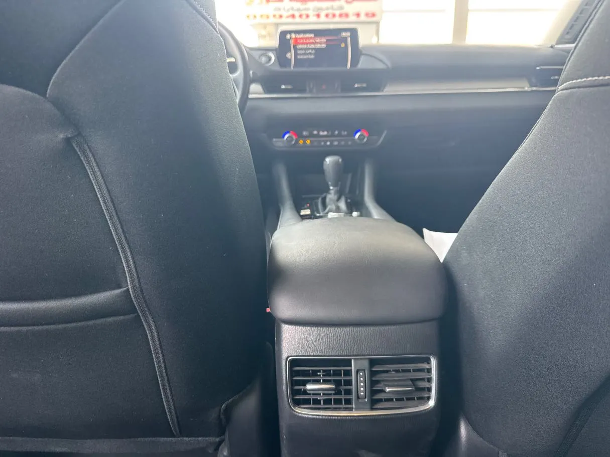 Car image 16