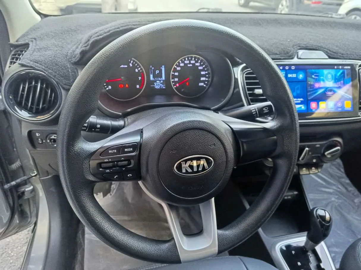 Car image 21