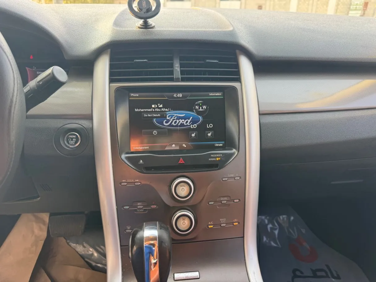 Car image 16