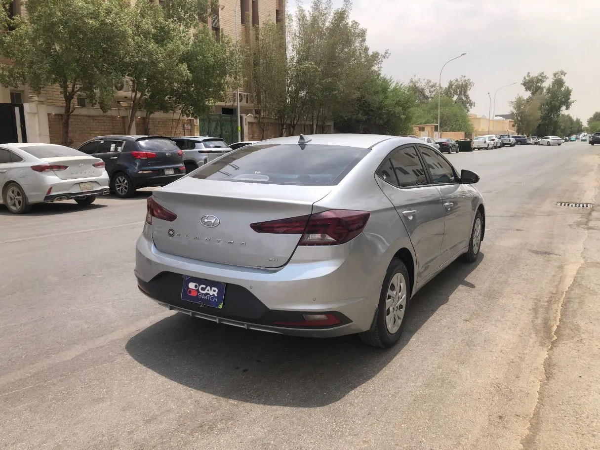 Car image 5