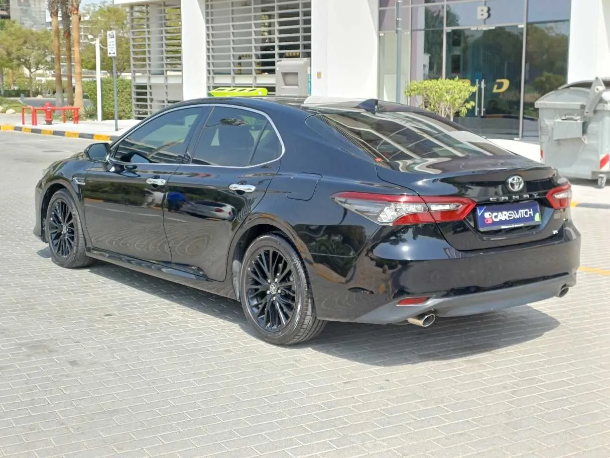 Car image 5