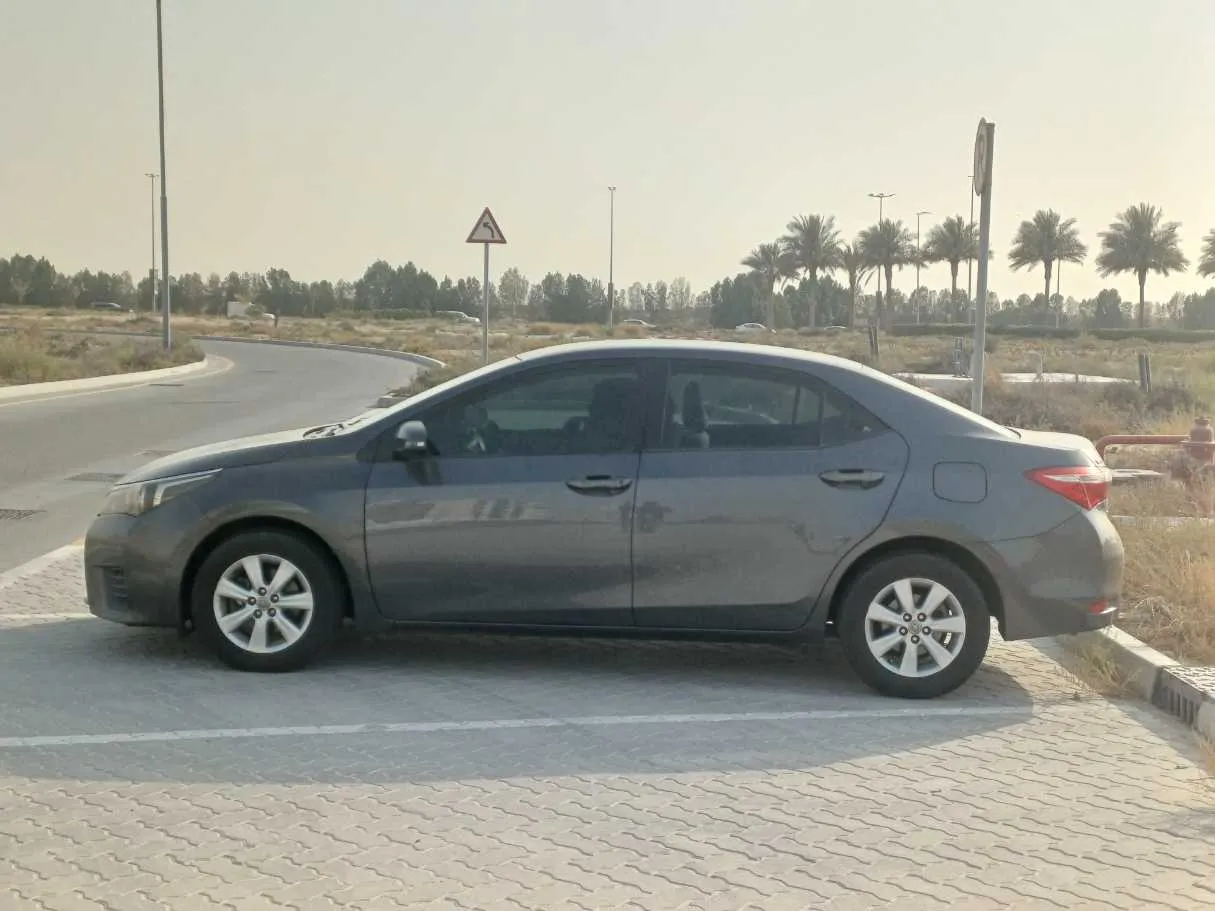 Car image 8